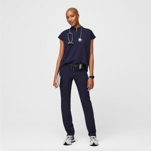 FIGS Navy Bonsai Rafaela W/ Zamora Joggers both XL